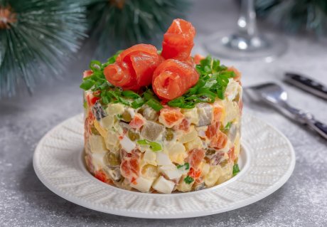 Картофельный салат с вареной рыбой